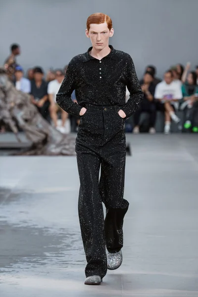 Look 1